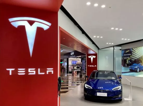 Tesla: Νέες τιμές για τα Model 3 και Y, προσελκύοντας περισσότερους αγοραστές
