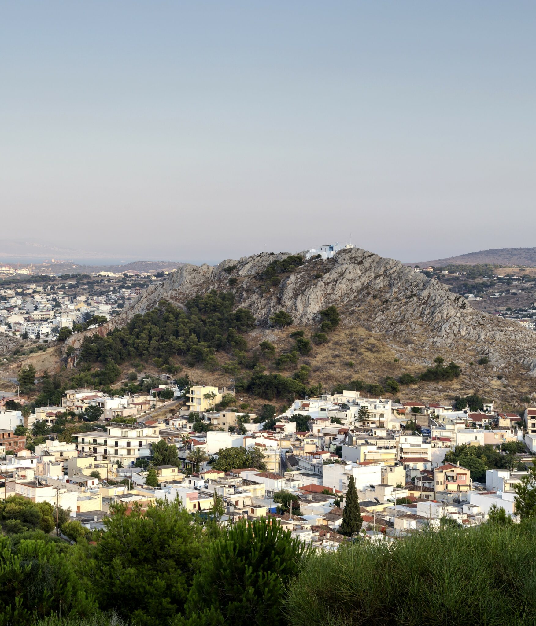 Συνδυάζοντας την αυθεντικότητα και την πολυτέλεια: Τρεις ευκαιρίες ακινήτων στη Νάουσα, τη Μυτιλήνη και τη Σαλαμίνα
