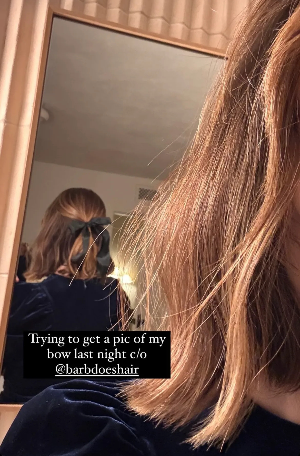 Εντυπωσιακοί φιόγκοι στα μαλλιά: Η Mandy Moore αποδεικνύει ότι είναι μια διαχρονική τάση
