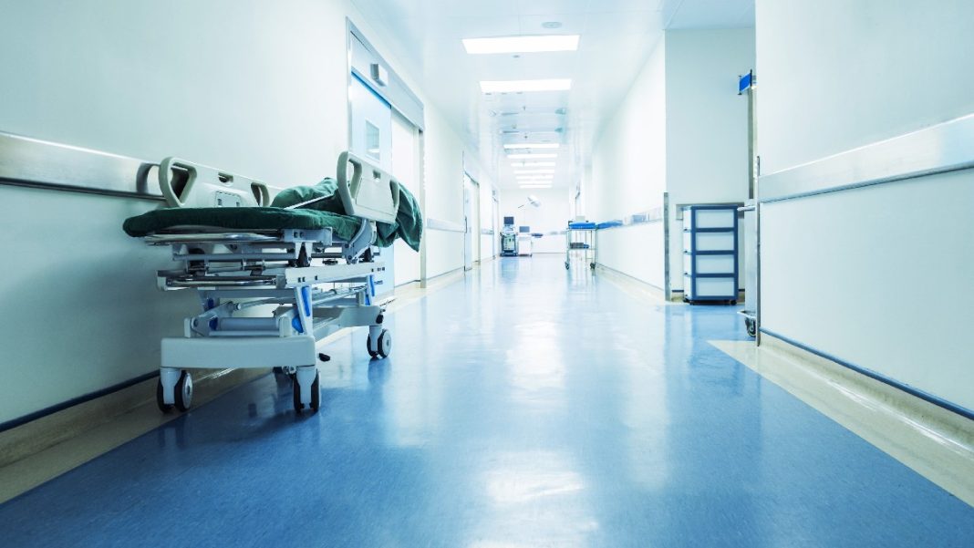 Θρήνος για το βρέφος στην Πτολεμαΐδα – Διαδέχεται ηχηρή καταγγελία γονέων εναντίον του νοσοκομείου
