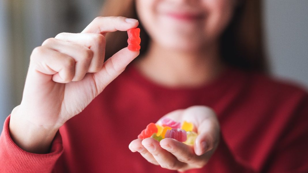 Απαγόρευση και απόσυρση των ζελεδακίων κάνναβης: Νέες αποφάσεις του Υπουργείου Υγείας
