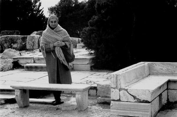 Αρχιτεκτονική και Ποίηση: Η Αισθητική Ταυτότητα της Σουζάνας Αντωνακάκη
