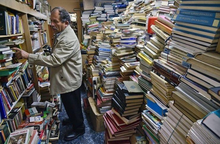 Ένας άγγελος λόγων: Η ιστορία του Χοσέ Γκουτιέρεζ και η βιβλιοθήκη για τα φτωχά παιδιά