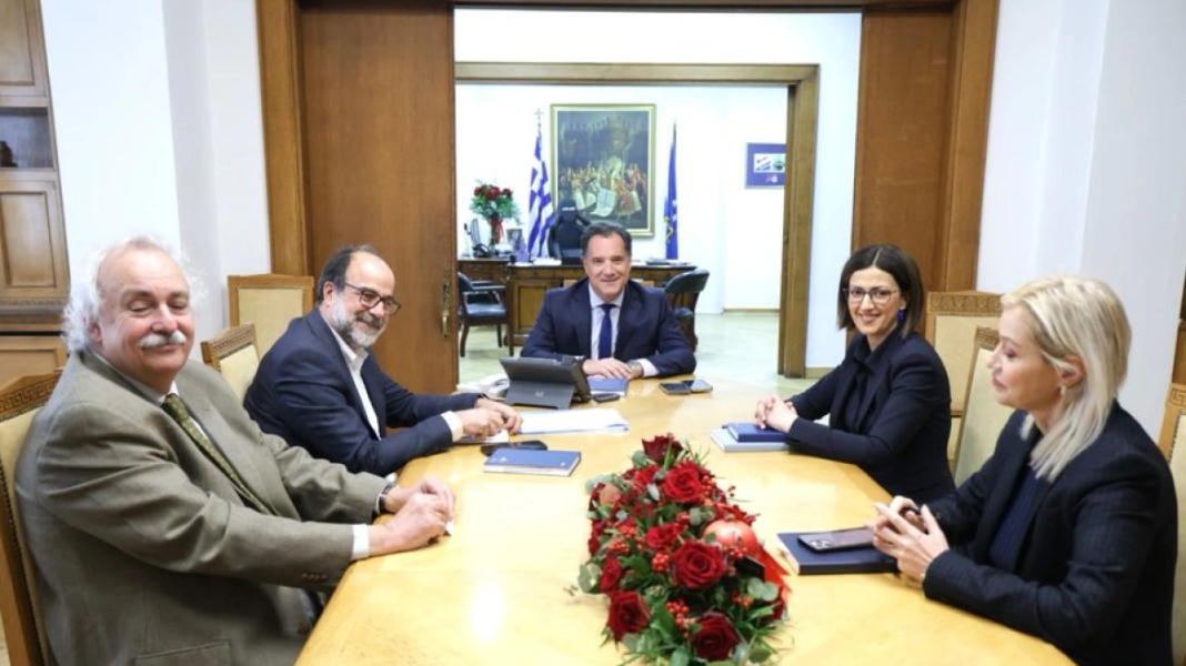 Γεωργιάδης: Συναντήθηκε με το προεδρείο του ΕΟΔΥ – Στο επίκεντρο η πορεία του κορωνοϊού