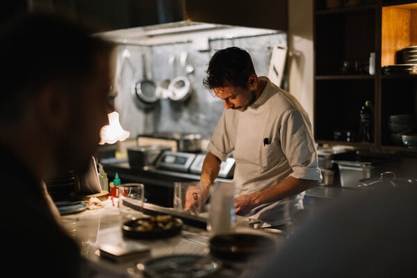 Γευστικές Απολαύσεις: Το νέο wine bar στο Νέο Κόσμο προσφέρει μοναδικές επιλογές κρασιού

