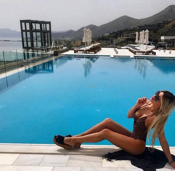 Η εκπληκτική Αναστασία Τερζή μας φέρνει το πολυαναμενόμενο καλοκαίρι! Απολαύστε τις φωτογραφίες!

