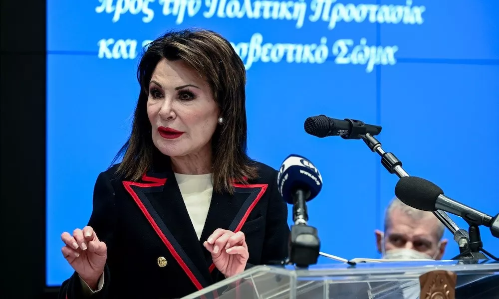 Η εκπληκτική πώληση του αυτοκινήτου της Γιάννας Αγγελοπούλου: Το Centennial για το οποίο πληρώθηκαν 11.500 ευρώ! Η εκπληκτική πώληση του αυτοκινήτου της Γιάννας Αγγελοπούλου: Το Centennial για το οποίο πληρώθηκαν 11.500 ευρώ!