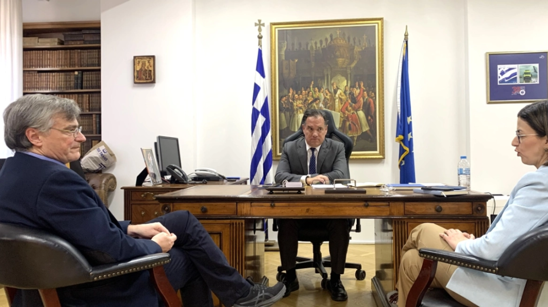 Νέος Υπουργός Υγείας Άδωνις Γεωργιάδης: Ενίσχυση των εμβολιασμών κατά του κορωνοϊού
