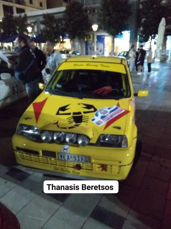 Όμορφα αυτοκίνητα περνούν από το κέντρο της Πάτρας: Ένα αξέχαστο σκηνικό (φωτογραφίες+βίντεο)
