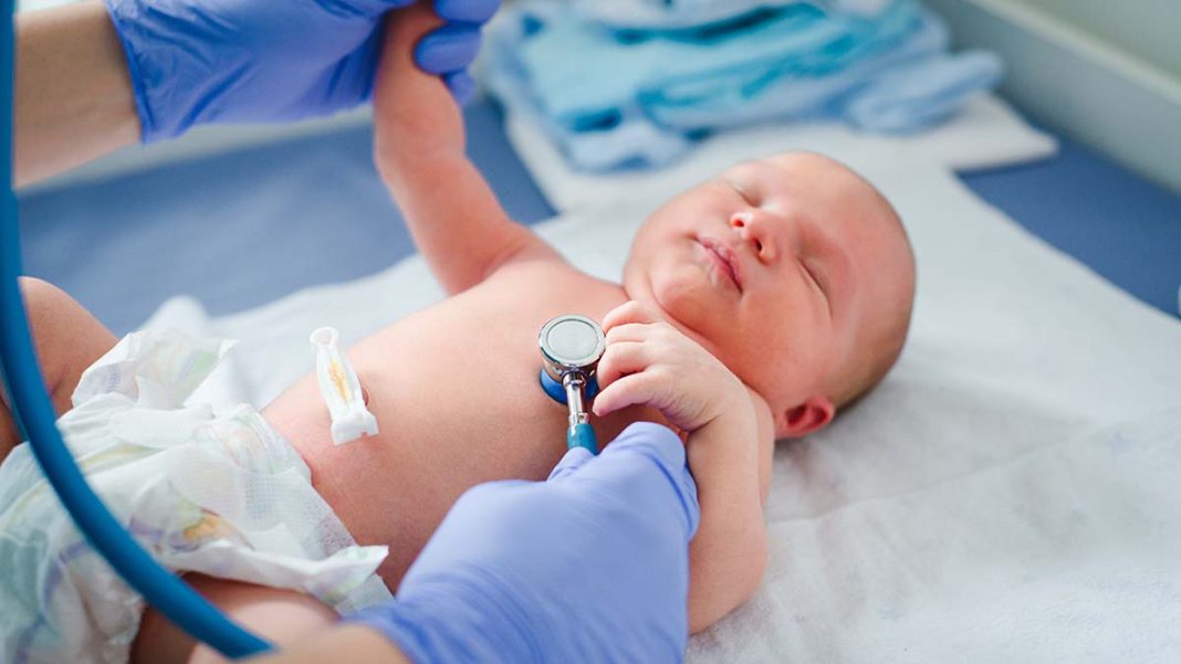Αισιόδοξη εξέλιξη για το βρέφος που μεταφέρθηκε χωρίς σφυγμό σε νοσοκομείο
