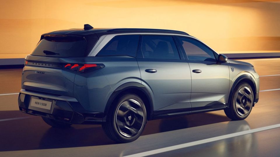 Ανακοινώθηκε το νέο Peugeot E-5008: Ένα μεγάλο SUV με ηλεκτρικές εκδόσεις
