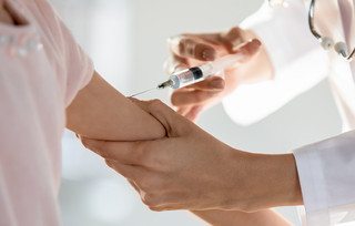 Αύξηση των κρουσμάτων κοκκύτη στην Ελλάδα το 2024: Νέες στατιστικές και εμβολιασμοί για προστασία
