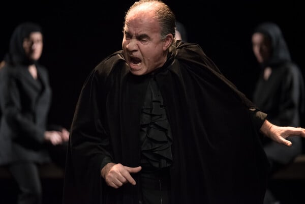 Η Αναζήτηση της Απαγορευμένης Επιθυμίας: Μια Νέα Ματιά στο Έργο της Μπερνάρντα Άλμπα
