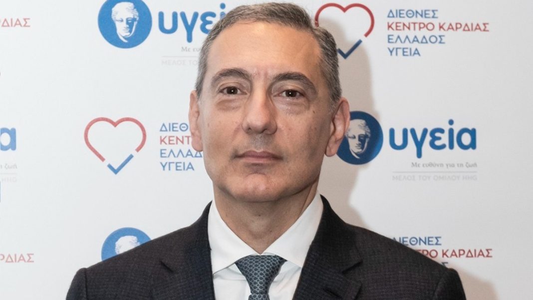 Καρδιοχειρουργία στο ΥΓΕΙΑ: Η επιστροφή του πρωτοπόρου καθηγητή Θεόδωρου Κωφίδη
