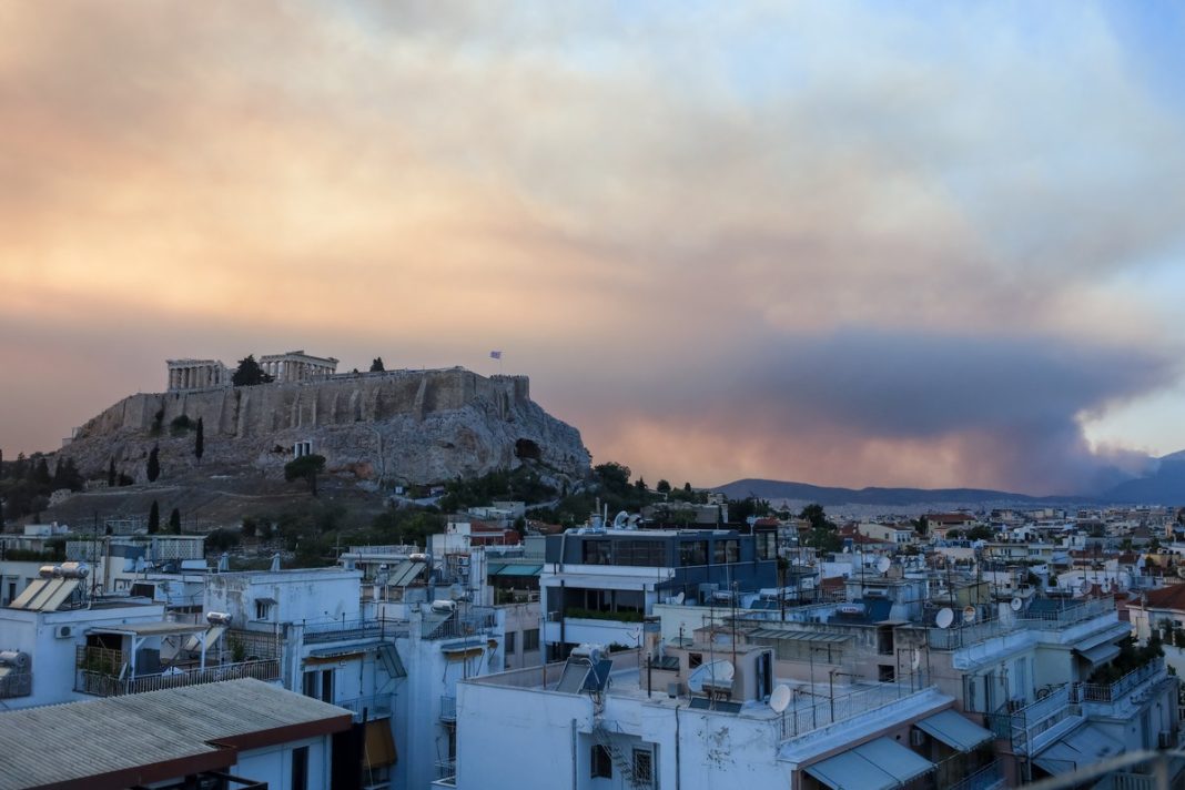 Κινδυνολογία: Προστατευτείτε από τον τοξικό καπνό των πυρκαγιών και τα σωματίδια που εκπέμπονται
