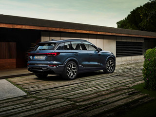 Νέα εποχή για την Audi: Το Audi Q6 e-tron προωθεί την πρωτοπορία της εταιρείας στην πολυτελή ηλεκτροκίνηση
