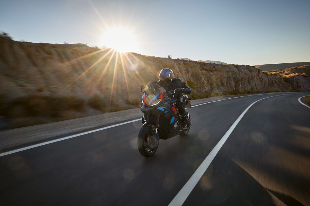 Νέα μοντέλα BMW Motorrad και εκθαμβωτική διάθεση στην Έκθεση Μοτοσικλέτας 2024
