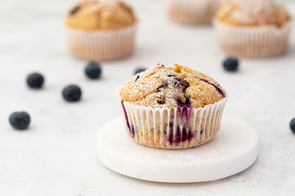 ΝέοΕλαφριά και γευστικά muffins με γιαούρτι