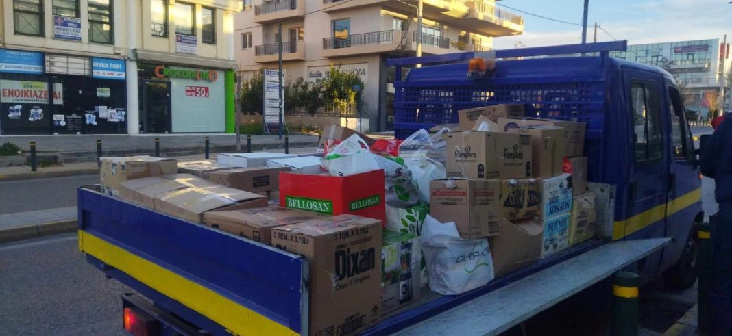 Νέοι ήρωες: Η αλληλεγγύη των Βριλησσιωτών φέρνει το χαμόγελο στα Αστέγα
