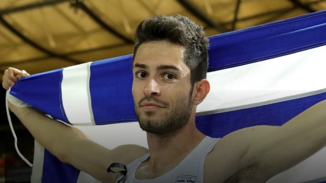 Νέος Εθνικός Ήρωας: Μίλτος Τεντόγλου Πρωταγωνιστεί στην Εθνική Μας Ευτυχία
