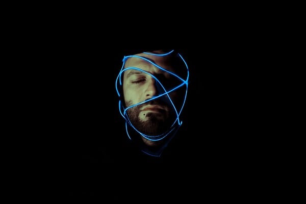 Ο Enrico Sangiuliano, ο μάγος της πίστας χορού
