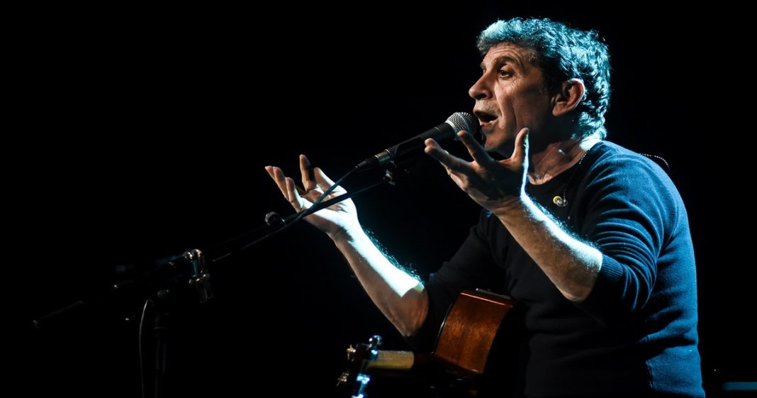 Ο Σωκράτης Μάλαμας ανακοινώνει το καλοκαιρινό του πρόγραμμα συναυλιών 
