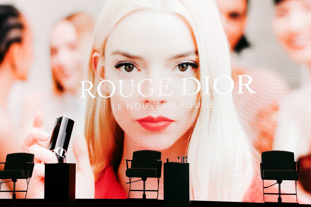Οίκος Dior: Η επανεμφάνιση του Rouge Dior στην μαγευτική βραδιά του Ωδείου Αθηνών

