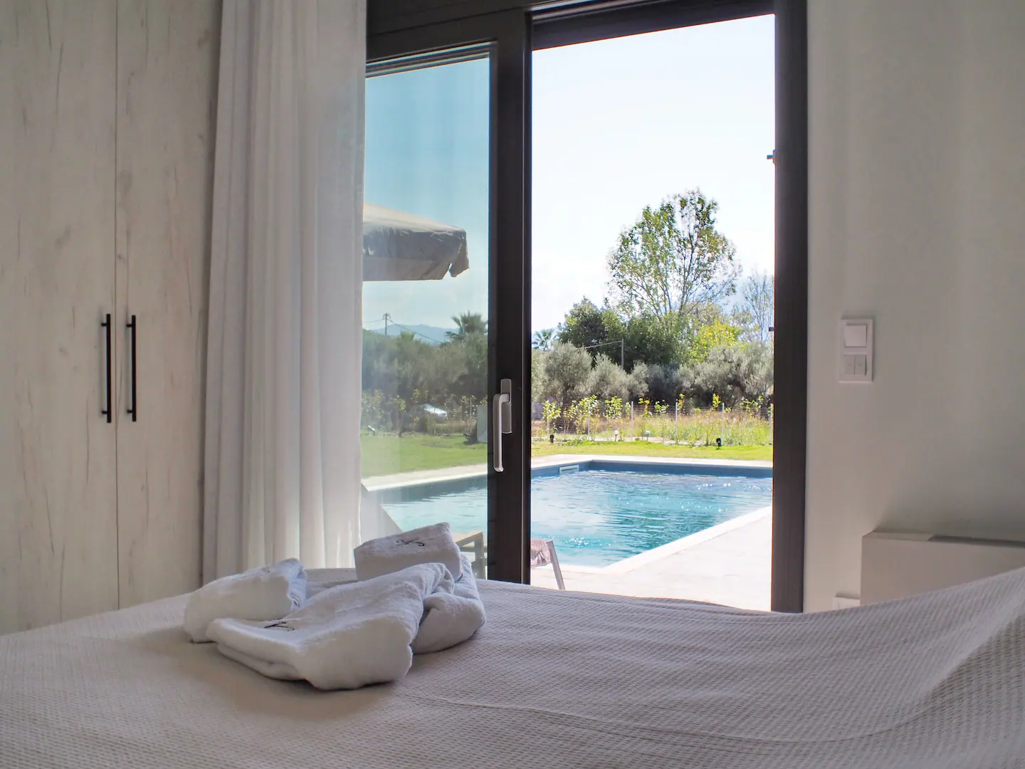 Τα 7 καλύτερα Airbnb για μια αξέχαστη Πασχαλινή απόδραση στην Ελλάδα
