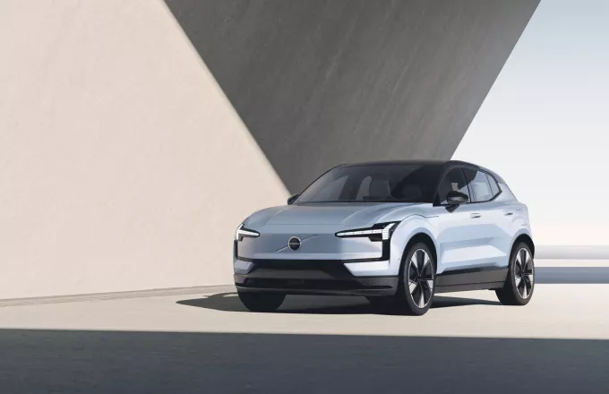 Το εντελώς ηλεκτρικό Volvo EX30 κερδίζει τον τίτλο World Urban Car για το 2024

