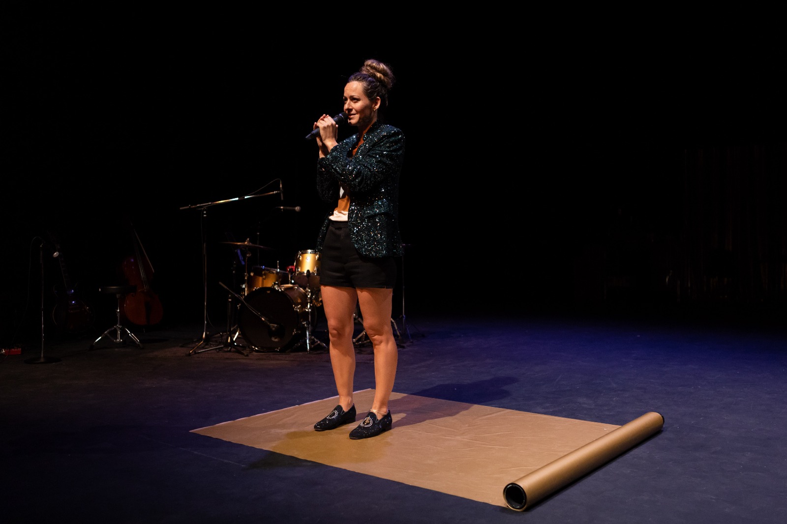 Ανακατομένοι Ονειρα-G.O.L.D: Η Αννα Λεμονάκη επιστρέφει στο θέατρο Πλύφα με μια νέα παράσταση για την αποτυχία και την επιτυχία"
