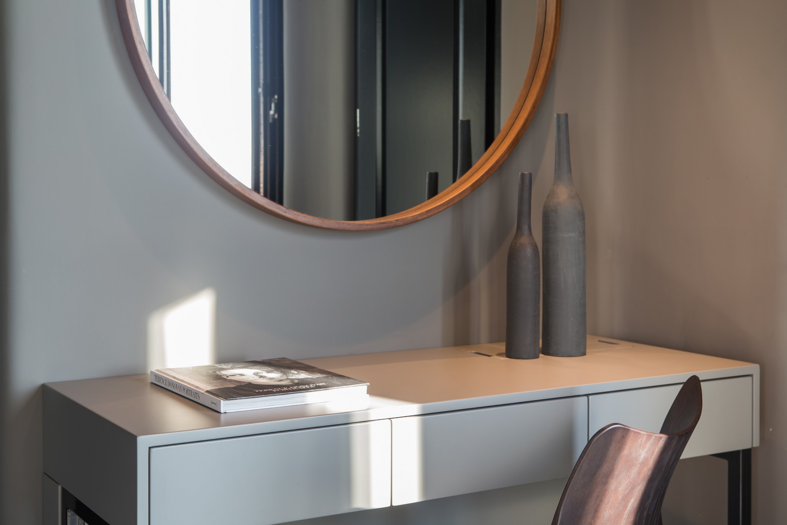 Από τοποθετημένες ξενοδοχειακές επιλογές σε καταφύγια πανδοχείου: Η εξαιρετική σουίτα Sunset View στη Σαντορίνη
