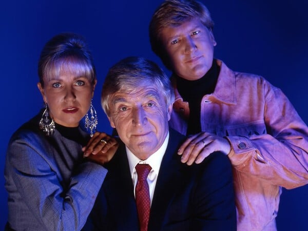 Έμπνευση από το περιβόητο «Ghostwatch»: Το αριστούργημα τρόμου που σόκαρε τη Βρετανία το 1992
