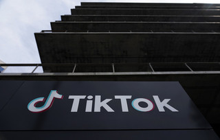 Γιατί η Αμερική εξαναγκάζει το TikTok σε «πώληση ή απαγόρευση» – Τα ευαίσθητα δεδομένα και η απάντηση της Κίνας
