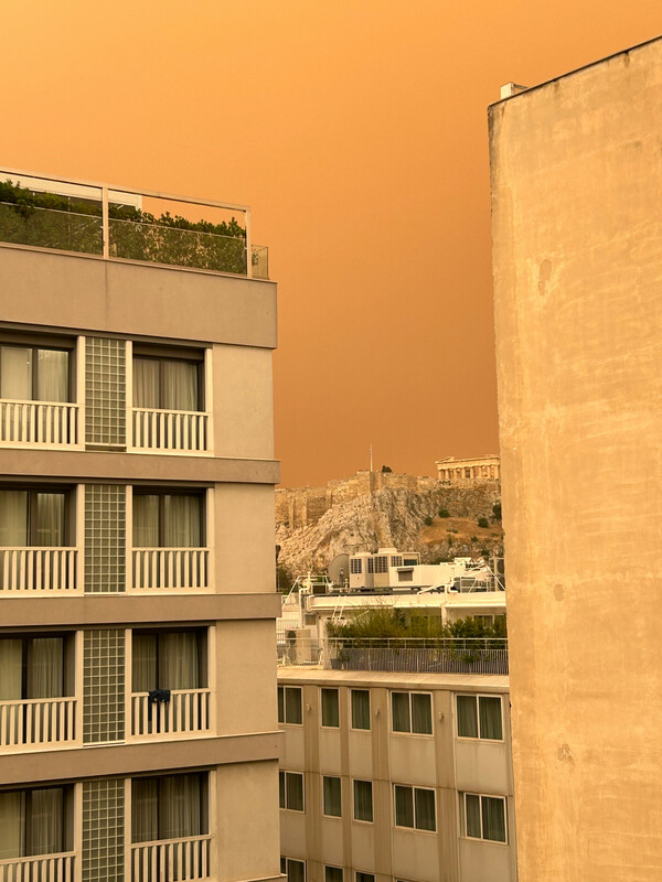Η ανεξέλεγκτη εξέγερση της αφρικανικής σκόνης: Ένα ολέθριο φαινόμενο στην Αττική"
