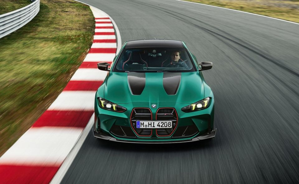 Η BMW M4 CS: Μια εξελιγμένη έκδοση με απώλεια βάρους και αύξηση ιπποδύναμης"
