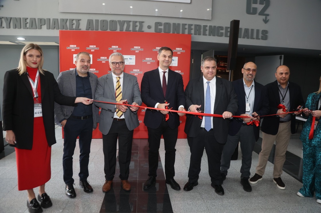 Η έκθεση μοτοσικλέτας στο Metropolitan Expo: Κορυφαία συνάντηση για τους λάτρεις των δύο τροχών"
