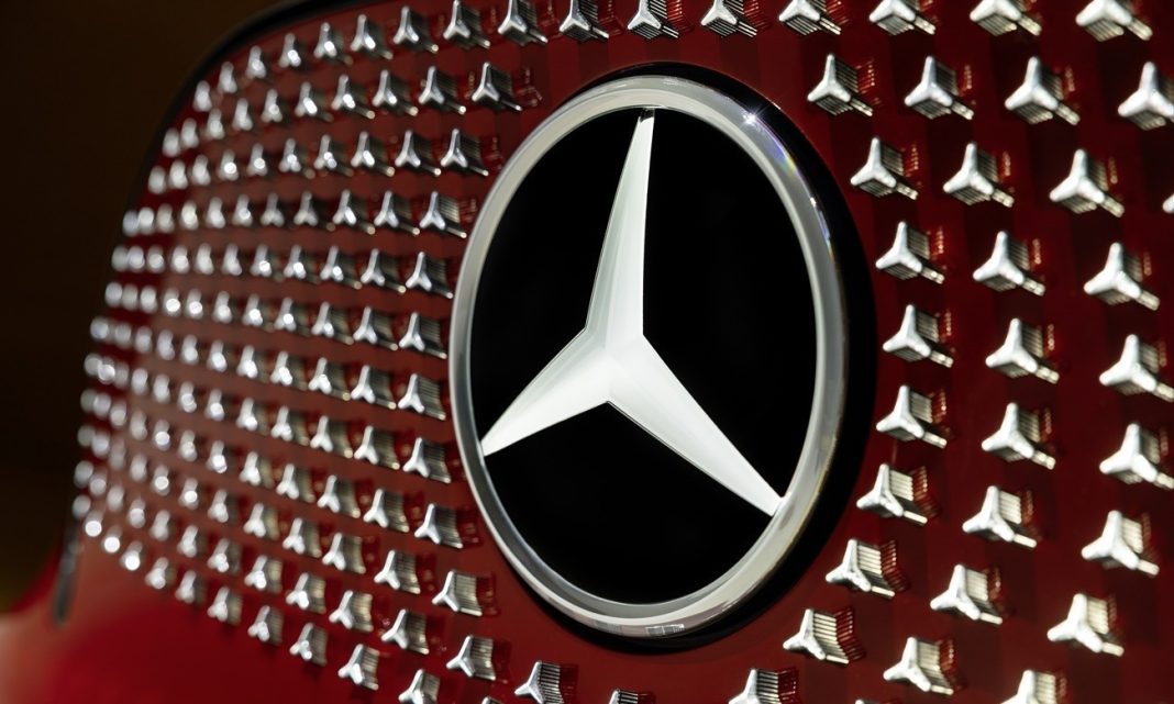 Η Mercedes-Benz προασπίζει τις τιμές της παρά τη μείωση των κερδών της
