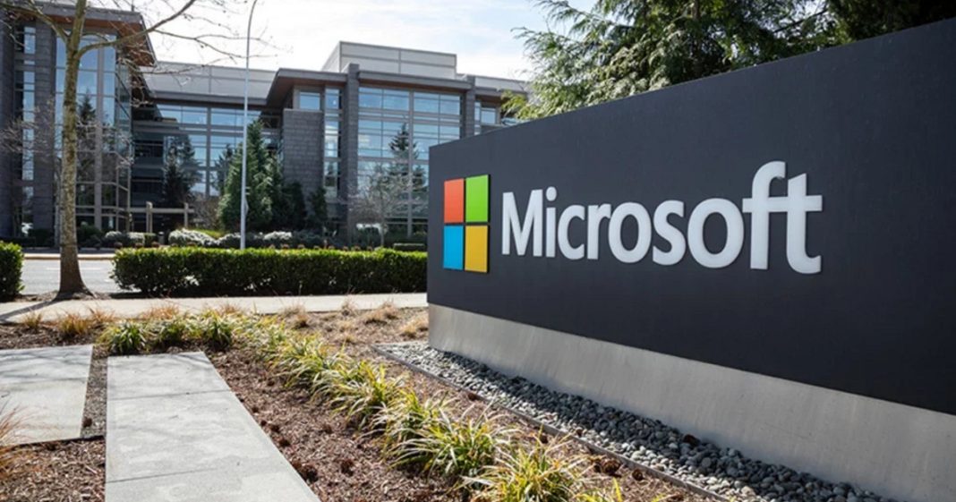 Η Microsoft επενδύει 1,5 δισ. δολάρια για την ανάπτυξη της τεχνητής νοημοσύνης στο Άμπου Ντάμπι
