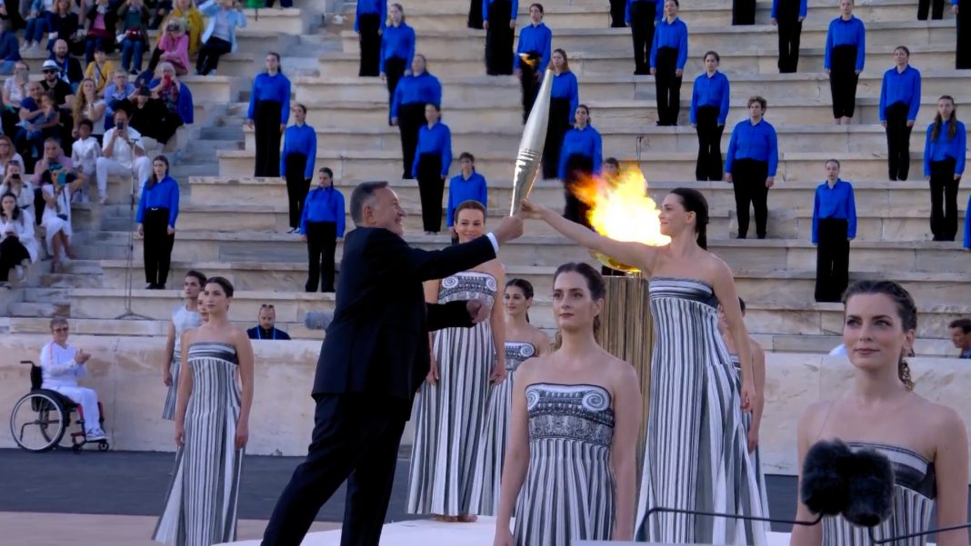 Η μοναδική επική παράδοση της Δάδας και η αξέχαστη στιγμή της Αναμνηστικής Φλόγας
