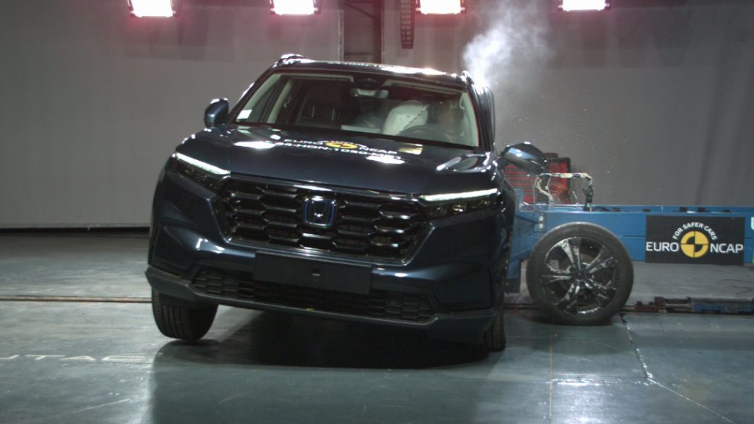 Η νέα Honda CR-V ξεχωρίζει με 5 αστέρια στις δοκιμές πρόσκρουσης (video)
