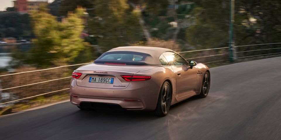 Η νέα Maserati Grancabrio Folgore: Ηλεκτρική απόλαυση σε υπερπολυτελές κάμπριο 
