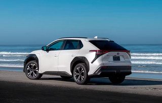 Η Toyota ανακοινώνει την ηλεκτροκίνηση της γκάμας της στο πλαίσιο του Massive EV Ramp-Up"
