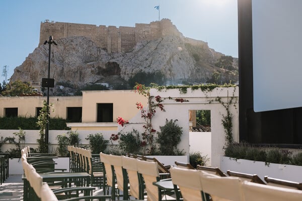 Ξανά βρίσκεται κοντά μας το Cine Paris
