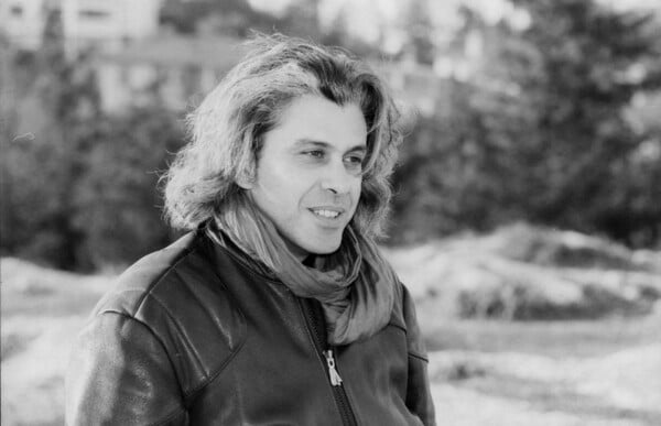 Μια Νέα Αρχή: Η Αλλαγή που Έφερε ο Σεισμός σε Έναν Συγγραφέα
