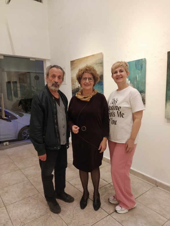 Νέα έκθεση της Γεωργίας Παράσχη στην Cube Gallery: "Ανακαλύπτοντας τον περιβάλλοντα χώρο μέσα από τις Τοπογραφίες"

