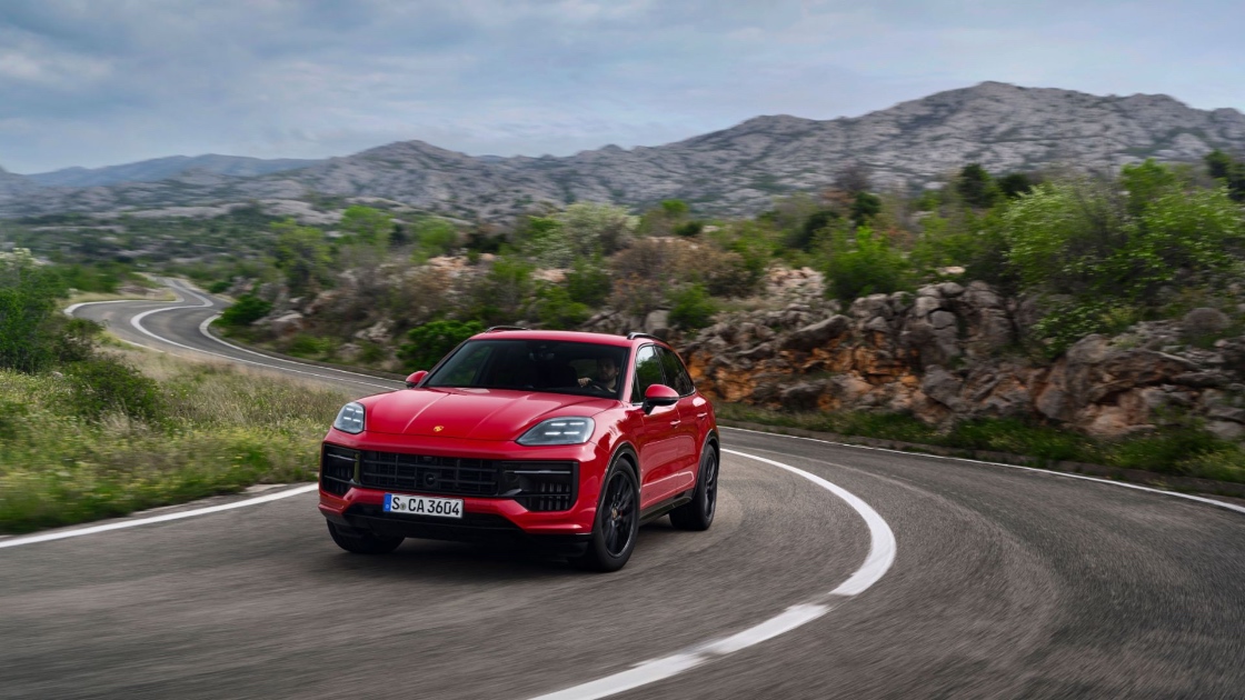 Νέα γενιά Porsche Cayenne GTS: Η τελειοποίηση της ιδανικής ισορροπίας 
