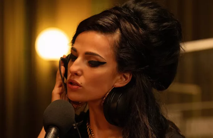 Νεαρή ηθοποιός υποδύεται την Amy Winehouse σε νέα βιογραφική ταινία
