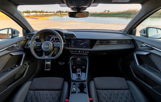 Νέο Audi S3: Με αυξημένη ιπποδύναμη και εντυπωσιακά χαρακτηριστικά
