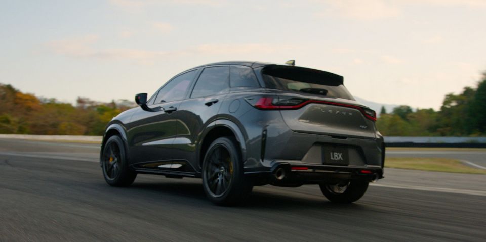 Νέο Lexus LBX: Η ισχύς 300 ίππων έρχεται για να εντυπωσιάσει
