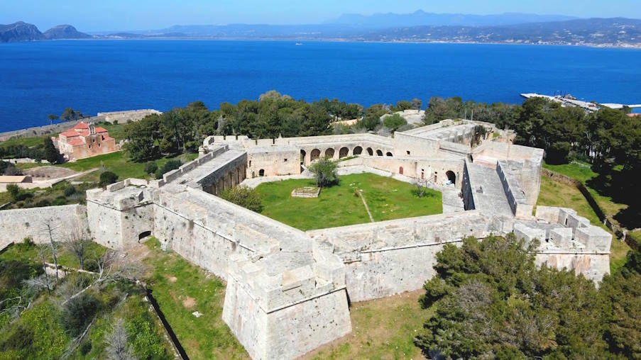 Νέοι ορίζοντες στο Νιόκαστρο: Το μαγευτικό φρούριο της Πύλου που κεντρίζει το ενδιαφέρον
